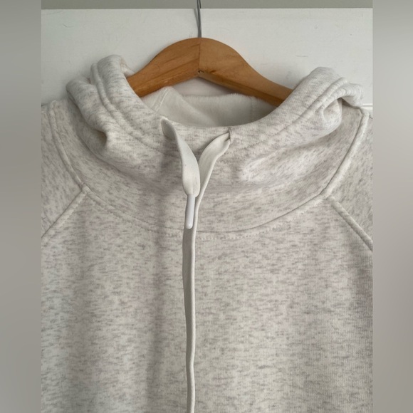 90 Degree Funnel Neck Hoodie. Size L - Picture 5 of 7